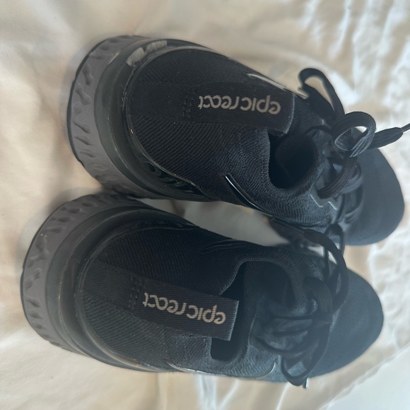 Nike epic react. Men’s running shoes - size 10. Lightly used. - Picture 6 of 12